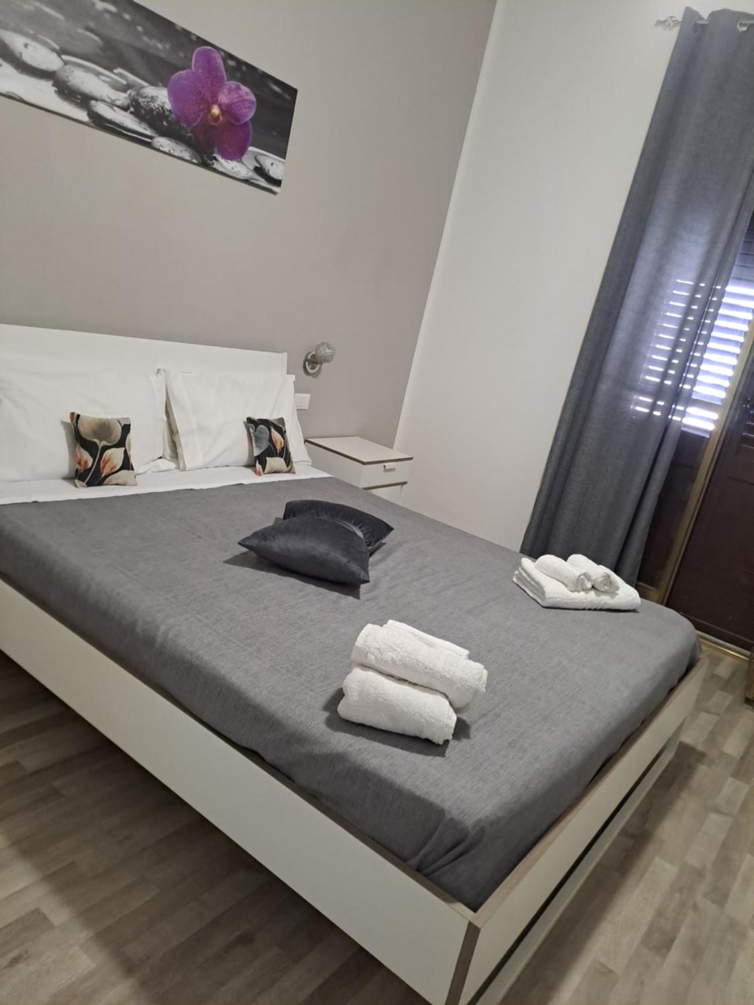 Bedroom La Stazione Palermo Exterior photo
